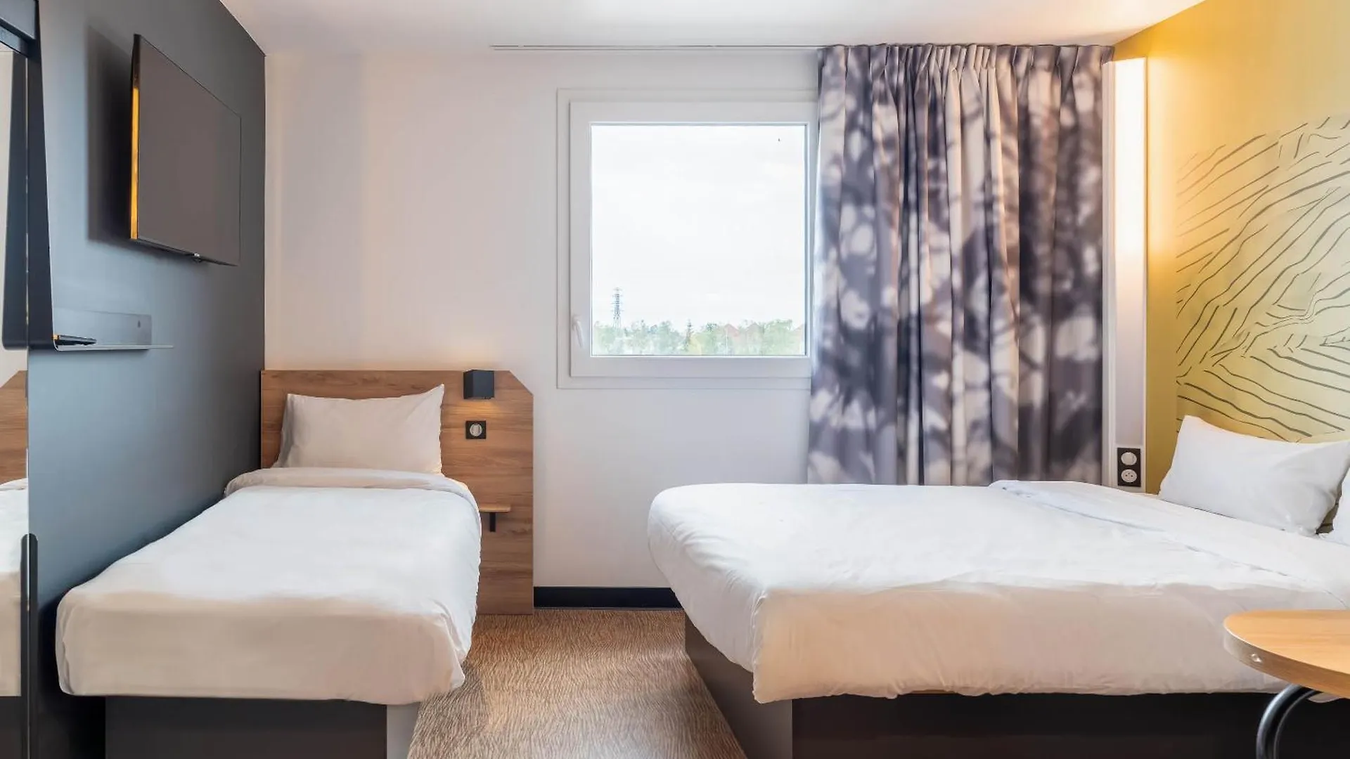**  B&B Hotel Bourg-En-Bresse Viriat Frankrike