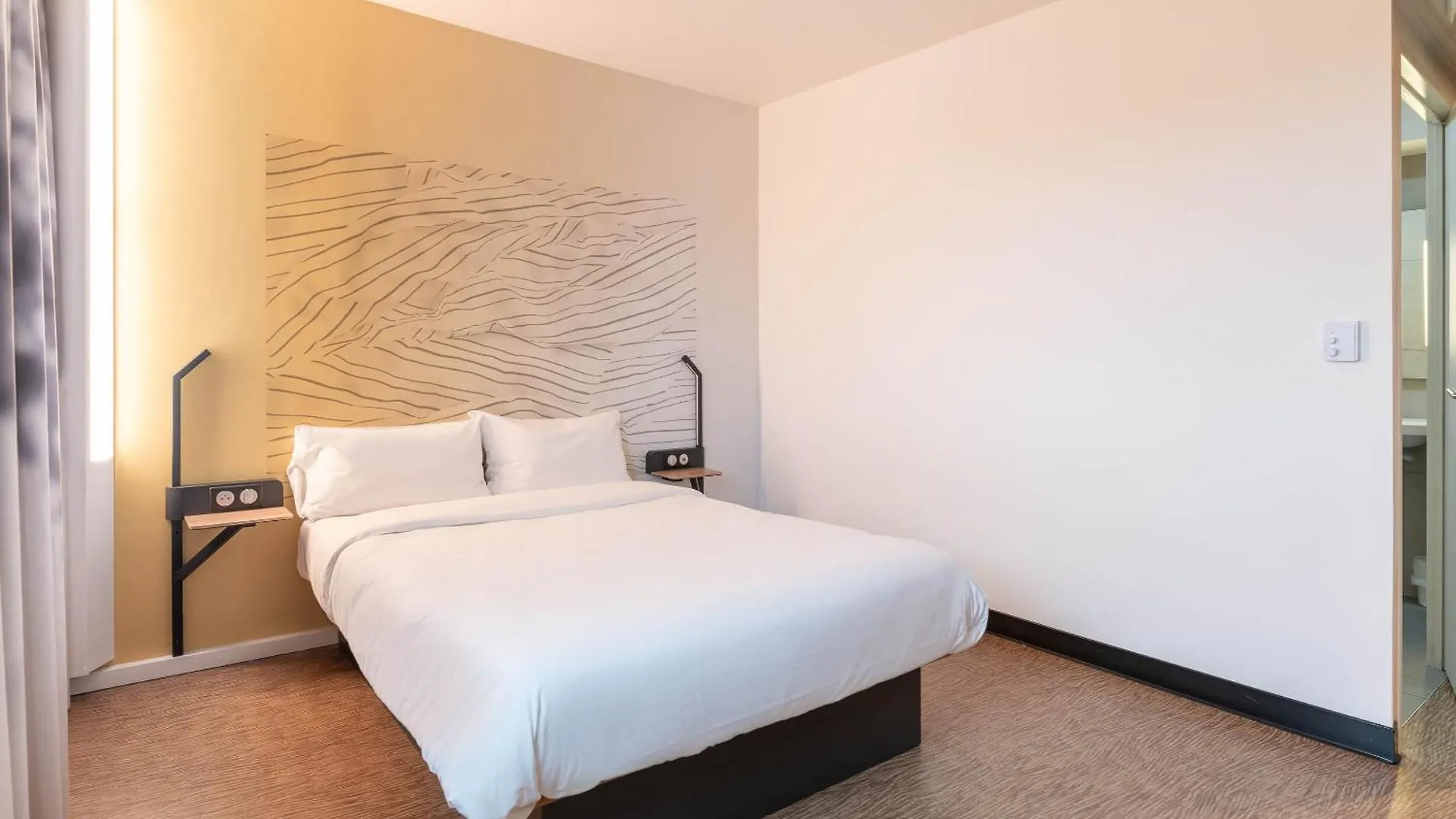 B&B Hotel Bourg-En-Bresse Viriat 2*,  Frankrike